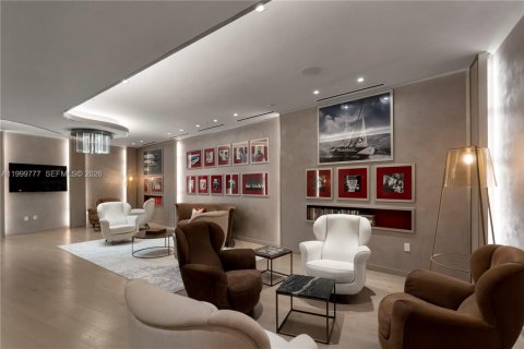 Condo in Miami, Florida, 1 bedroom № 2067073 - photo 30