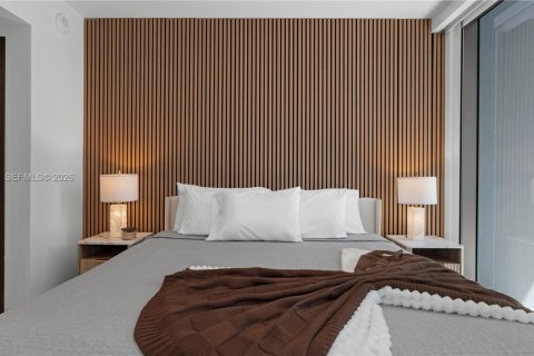 Condo in Miami, Florida, 1 bedroom № 2067073 - photo 7