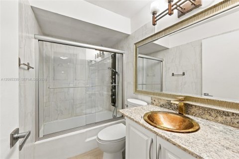 Condo in Davie, Florida, 2 bedrooms № 2360089 - photo 8
