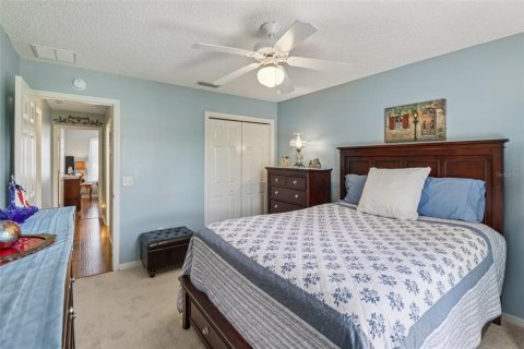 House in The Villages, Florida 3 bedrooms, 146.04 sq.m. № 1876081 - photo 19