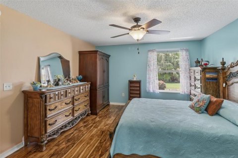 House in The Villages, Florida 3 bedrooms, 146.04 sq.m. № 1876081 - photo 12