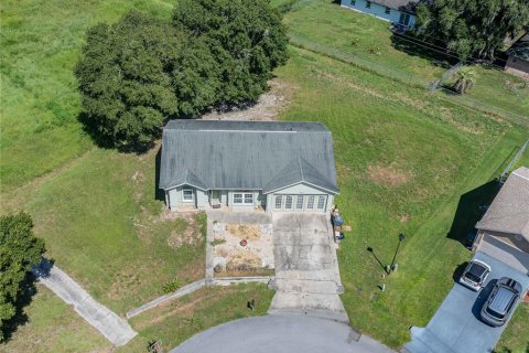 House in Lakeland, Florida 3 bedrooms, 148.92 sq.m. № 2330083