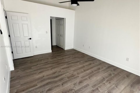 Купить виллу или дом в Хомстед, Флорида 2 спальни, 109.62м2, № 2006637 - фото 14