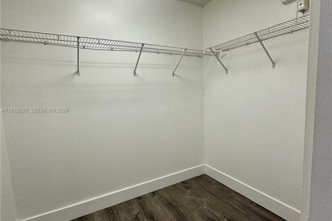 Купить виллу или дом в Хомстед, Флорида 2 спальни, 109.62м2, № 2006637 - фото 16