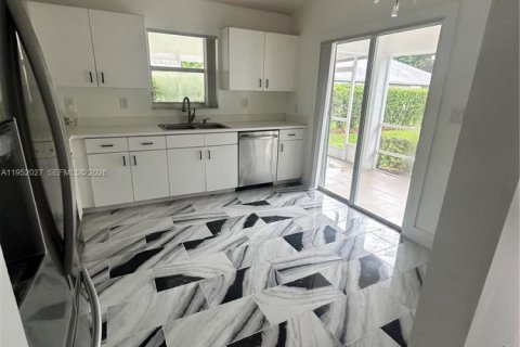 Купить виллу или дом в Хомстед, Флорида 2 спальни, 109.62м2, № 2006637 - фото 8