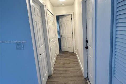 Купить виллу или дом в Хомстед, Флорида 2 спальни, 109.62м2, № 2006637 - фото 21