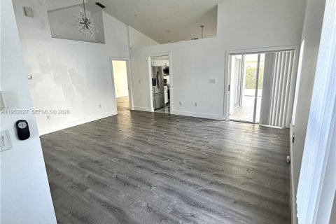 Купить виллу или дом в Хомстед, Флорида 2 спальни, 109.62м2, № 2006637 - фото 4