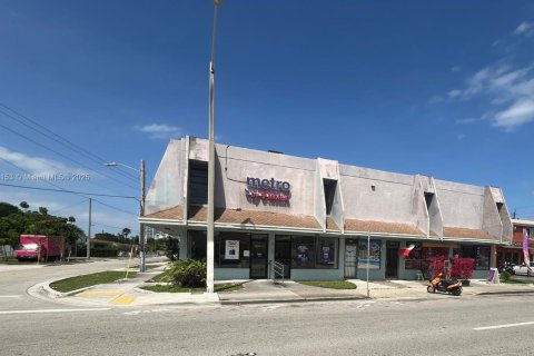 Immobilier commercial à vendre à Miami, Floride № 1764514 - photo 1