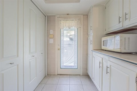 Купить виллу или дом в Вики Вачи, Флорида 13 комнат, 217.67м2, № 1837719 - фото 11