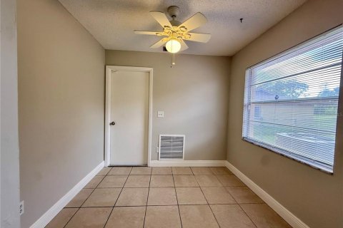 Villa ou maison à louer à Altamonte Springs, Floride: 3 chambres, 137.77 m2 № 2432701 - photo 10