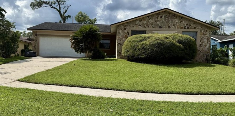 Villa ou maison à Altamonte Springs, Floride 3 chambres, 137.77 m2 № 2432701