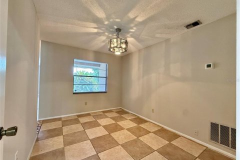 Villa ou maison à louer à Altamonte Springs, Floride: 3 chambres, 137.77 m2 № 2432701 - photo 11