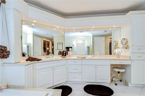 Casa en venta en Brandon, Florida, 4 dormitorios, 263.56 m2 № 1681728 - foto 21