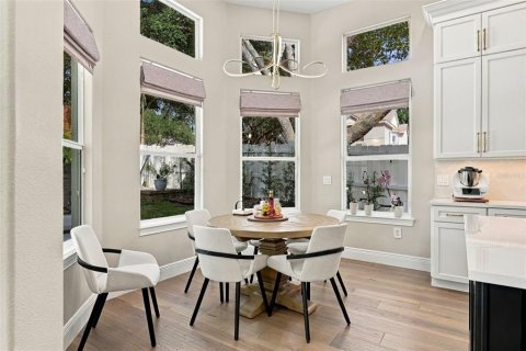 Villa ou maison à vendre à Orlando, Floride: 5 chambres, 339.28 m2 № 2428806 - photo 30
