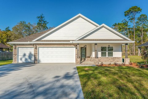 House in Crestview, Florida 4 bedrooms, 231.79 sq.m. № 558550 - photo 1