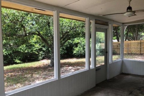 House in Apopka, Florida 3 bedrooms, 92.9 sq.m. № 2209884 - photo 10