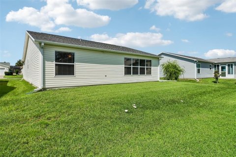 House in The Villages, Florida 2 bedrooms, 128.95 sq.m. № 2302126 - photo 29