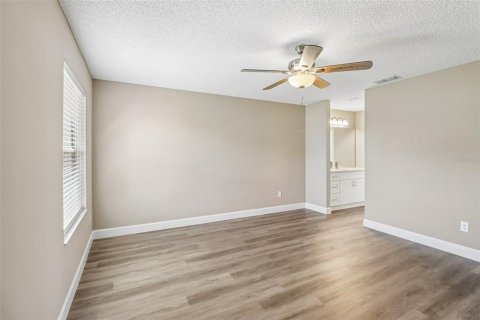 House in The Villages, Florida 2 bedrooms, 128.95 sq.m. № 2302126 - photo 18