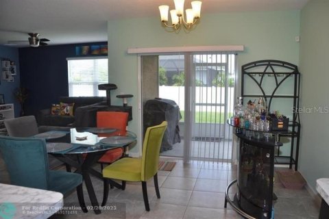 Casa en venta en Saint Lucie, Florida, 4 dormitorios, 169.73 m2 № 1529148 - foto 8
