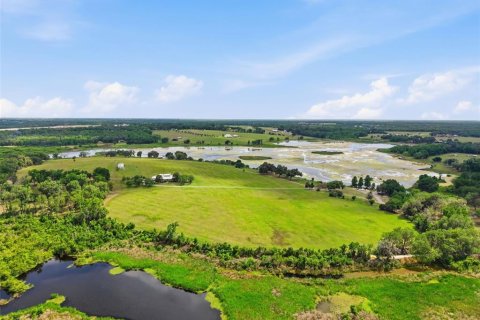 Casa en venta en Dade City, Florida, 4 dormitorios, 284.65 m2 № 2214920 - foto 8