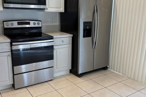 Townhouse in Plantation, Florida 2 bedrooms, 118.91 sq.m. № 1991423 - photo 6