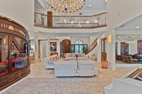 House in Golden Beach, Florida 8 bedrooms, 893.53 sq.m. № 2083070 - photo 11