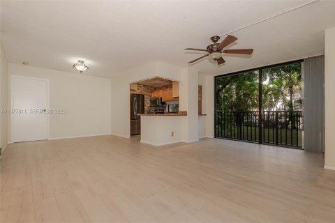 Condo in Sunny Isles Beach, Florida, 3 bedrooms  № 2042111 - photo 3