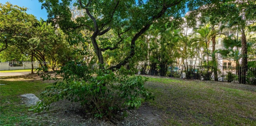 Condo in Sunny Isles Beach, Florida, 3 bedrooms  № 2042111