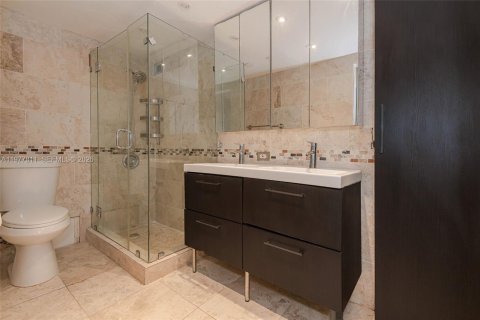 Condo in Sunny Isles Beach, Florida, 3 bedrooms  № 2042111 - photo 12