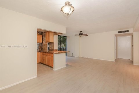 Condo in Sunny Isles Beach, Florida, 3 bedrooms  № 2042111 - photo 22