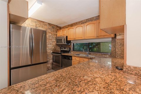 Condo in Sunny Isles Beach, Florida, 3 bedrooms  № 2042111 - photo 8