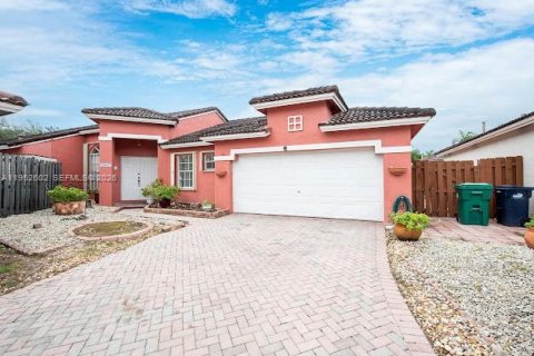 Villa ou maison à Miami, Floride 4 chambres, 170.01 m2 № 2008565