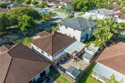 House in Cutler Bay, Florida 3 bedrooms, 137.5 sq.m. № 1953108 - photo 22