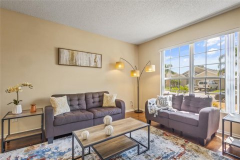 Villa ou maison à louer à Davenport, Floride: 3 chambres, 193.24 m2 № 2135331 - photo 6