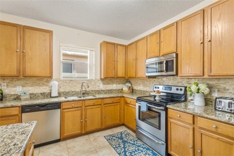 Villa ou maison à louer à Davenport, Floride: 3 chambres, 193.24 m2 № 2135331 - photo 12