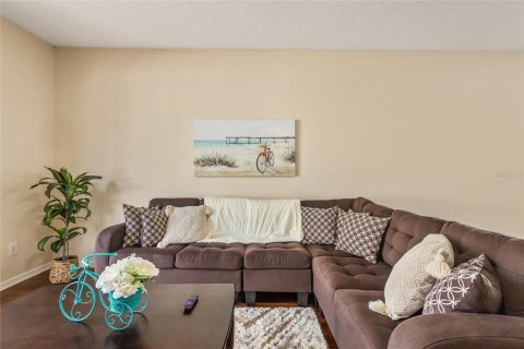 Villa ou maison à louer à Davenport, Floride: 3 chambres, 193.24 m2 № 2135331 - photo 18