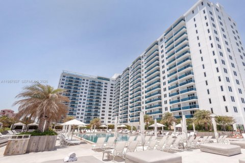 Купить кондоминиум в Майами-Бич, Флорида 2 спальни, 137.5м2, № 2051803 - фото 29