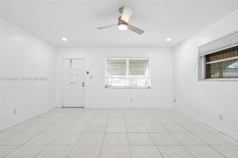 Casa en alquiler en Tamarac, Florida, 2 dormitorios, 98.66 m2 № 2077983 - foto 6