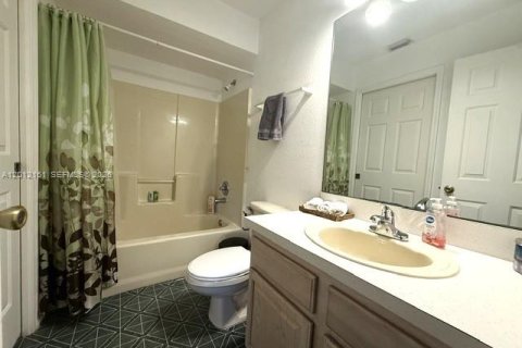 House in Lorida, Florida 4 bedrooms № 2171127 - photo 13