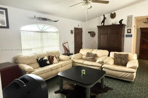 House in Lorida, Florida 4 bedrooms № 2171127 - photo 7