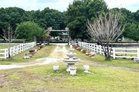 House in Lorida, Florida 4 bedrooms № 2171127 - photo 2