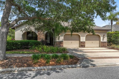 House in Palm Coast, Florida 3 bedrooms, 180.42 sq.m. № 2214638 - photo 2