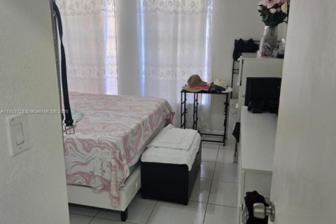 House in Homestead, Florida 3 bedrooms, 120.03 sq.m. № 1855088 - photo 16