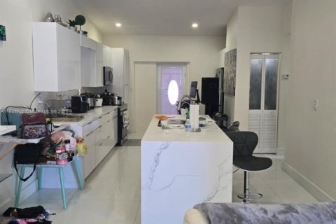 House in Homestead, Florida 3 bedrooms, 120.03 sq.m. № 1855088 - photo 20