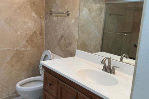 Condominio en venta en Hallandale Beach, Florida, 2 dormitorios, 104.98 m2 № 2032851 - foto 16