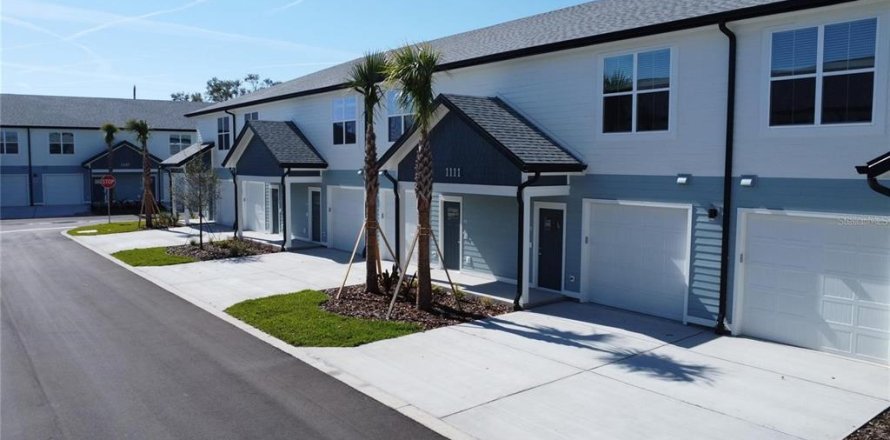 Touwnhouse à Tavares, Floride 3 chambres, 198.72 m2 № 2142892