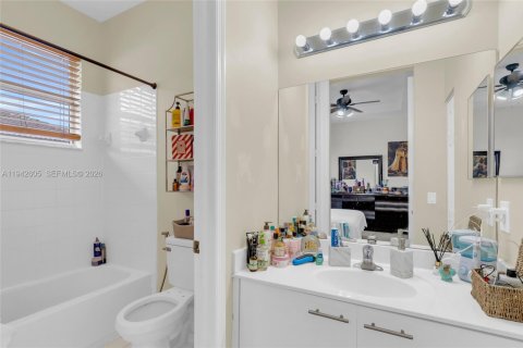 Adosado en venta en Homestead, Florida, 3 dormitorios, 147.16 m2 № 1999365 - foto 17