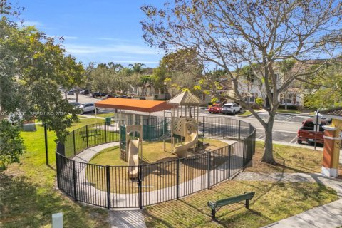 Adosado en venta en Homestead, Florida, 3 dormitorios, 147.16 m2 № 1999365 - foto 25