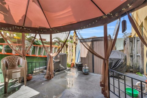 Adosado en venta en Homestead, Florida, 3 dormitorios, 147.16 m2 № 1999365 - foto 23