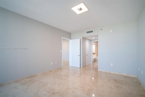 Condominio en venta en Miami Beach, Florida, 2 dormitorios, 133.5 m2 № 2034161 - foto 21